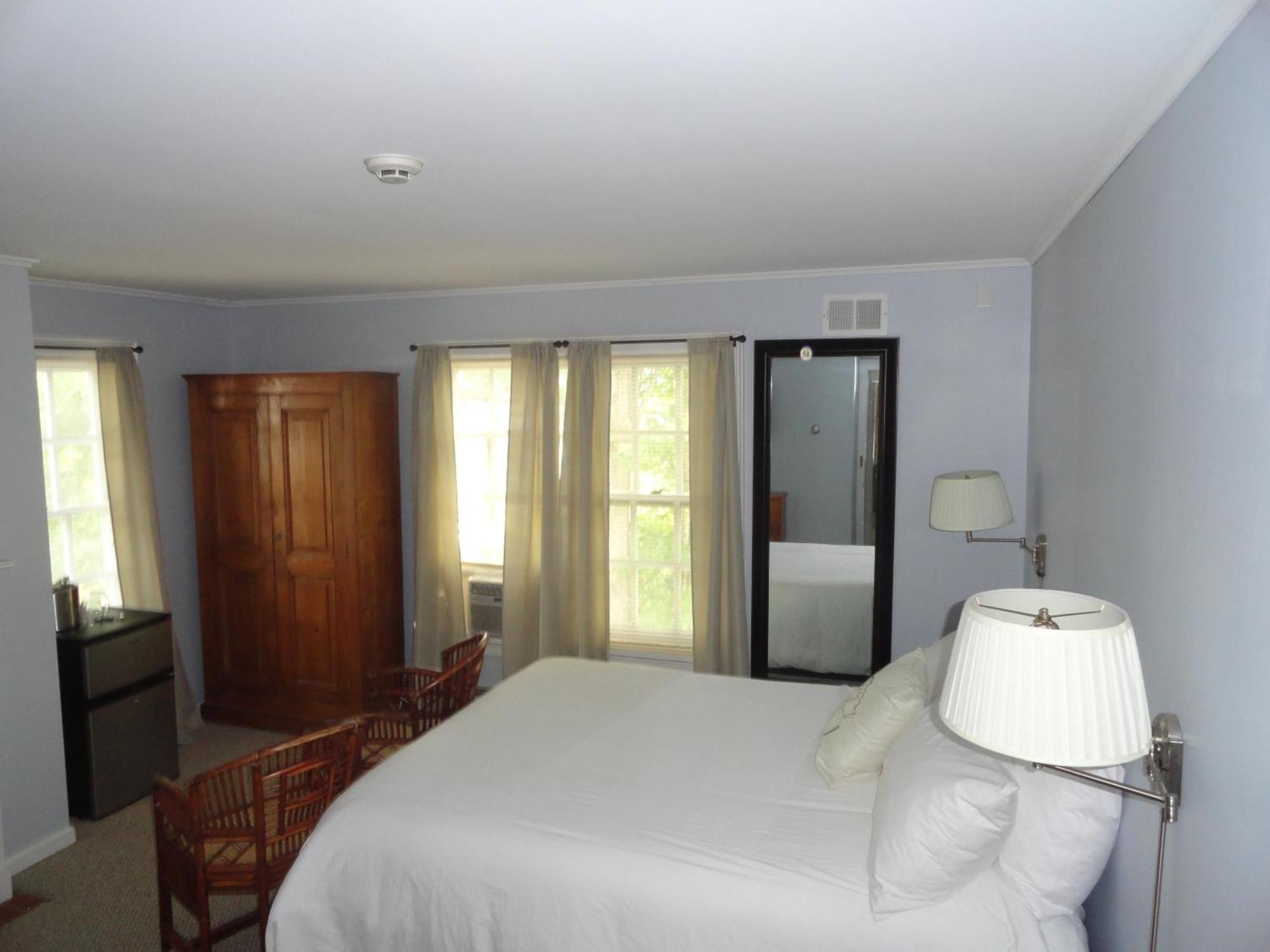 The Bond 1786 Inn (Adults Only) Warrensburg Phòng bức ảnh