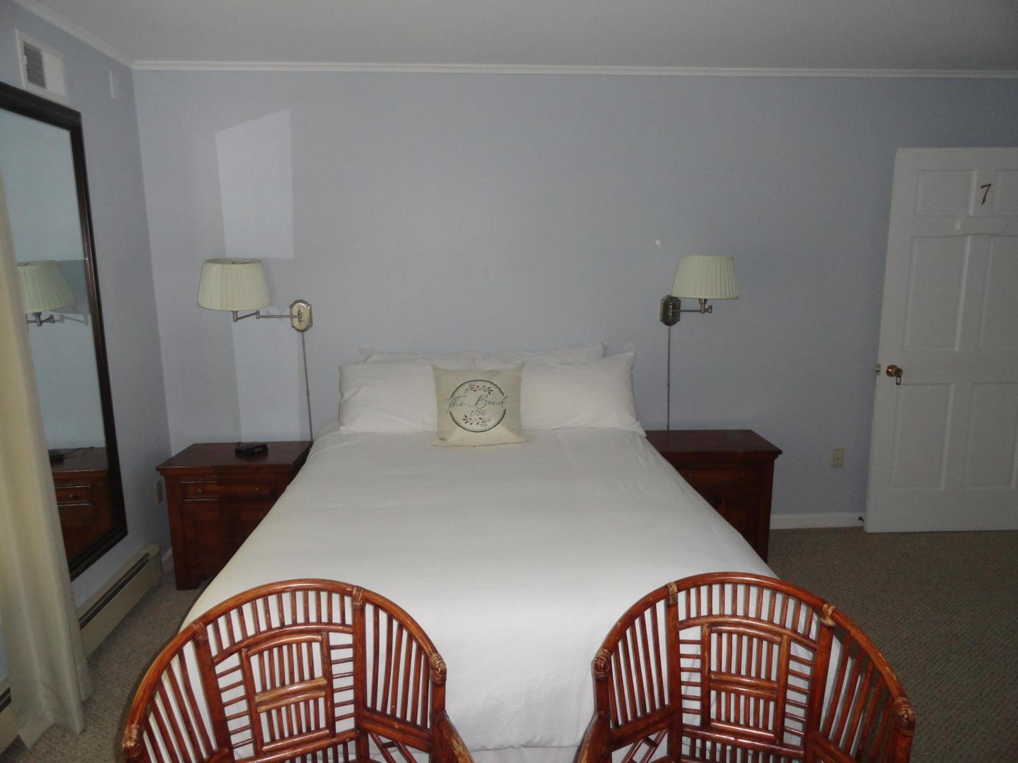 The Bond 1786 Inn (Adults Only) Warrensburg Phòng bức ảnh